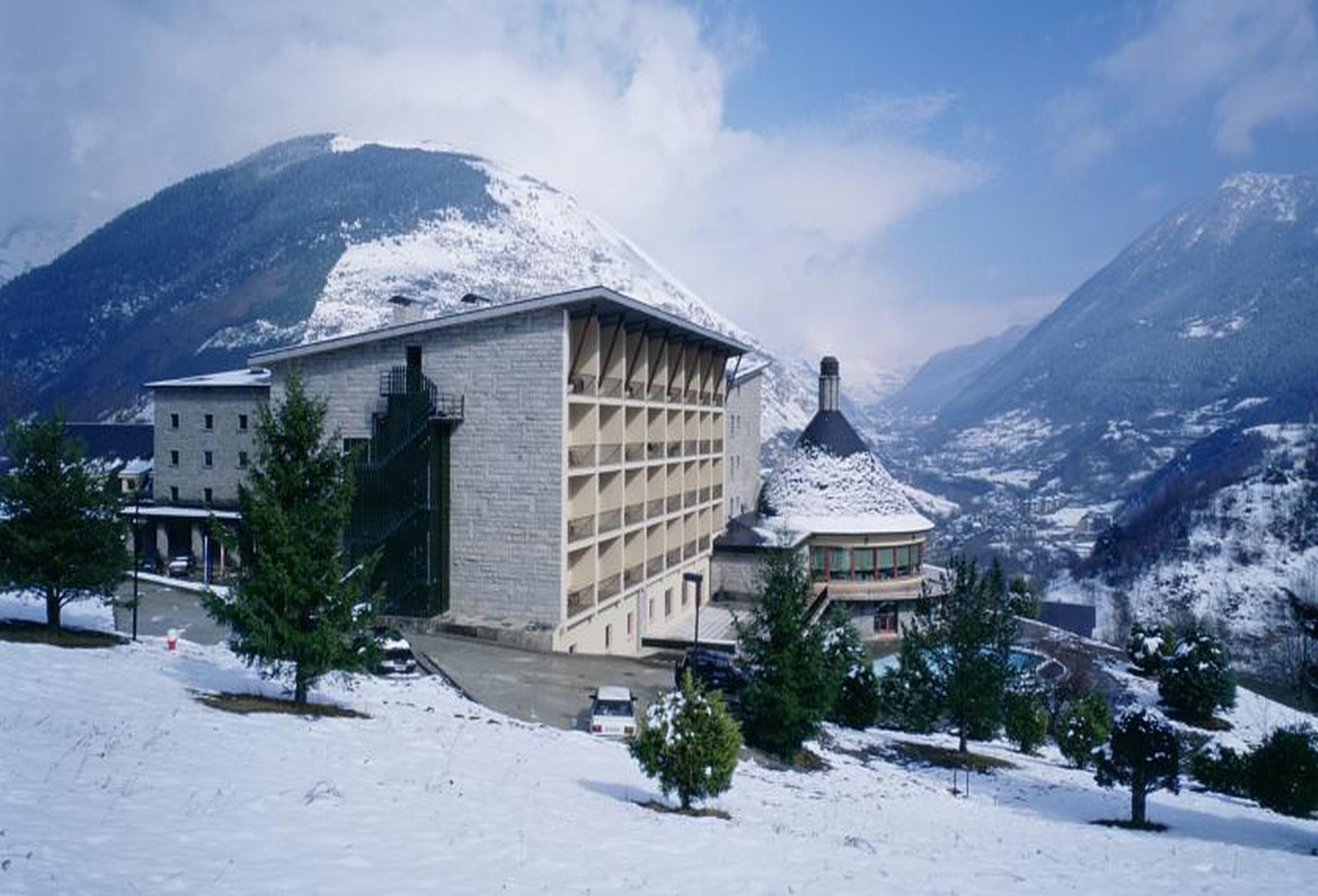 Parador De Vielha Exterior foto