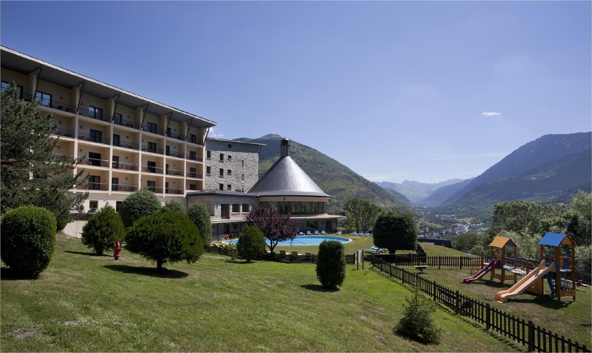 Parador De Vielha Exterior foto